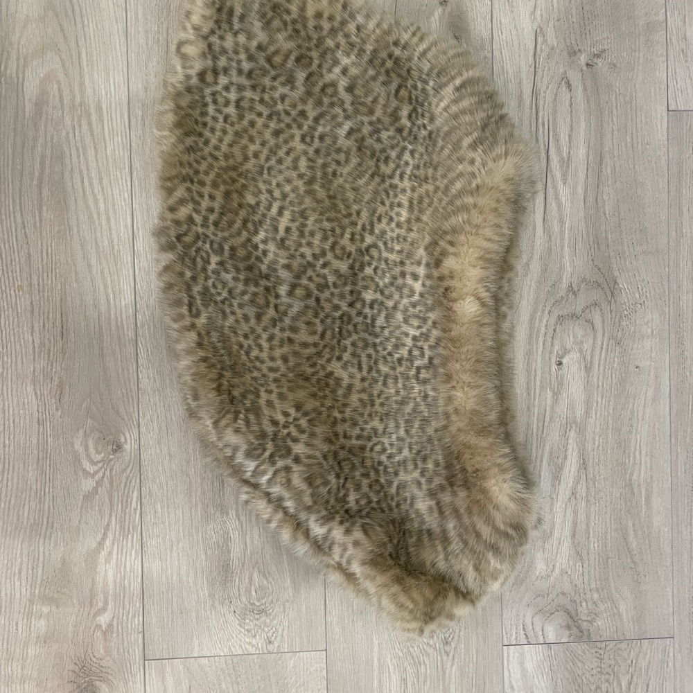 Betsey Johnson Brown Tan Cape with Luxurious Texture